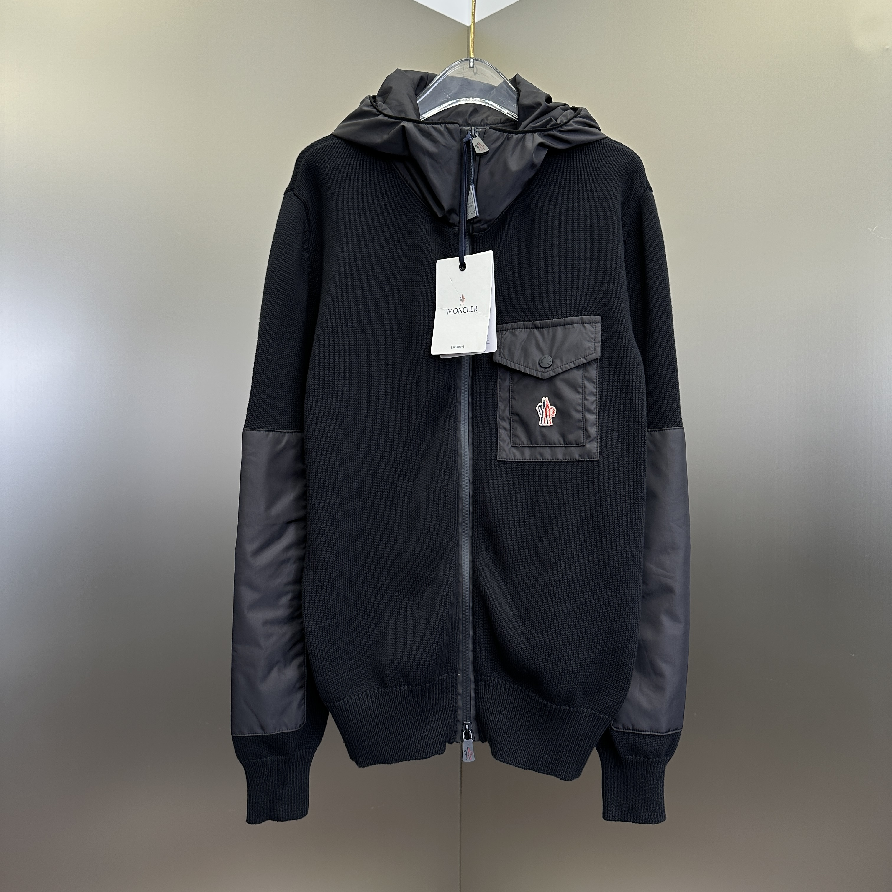 MONCLER CARDIGAN MED LUVA